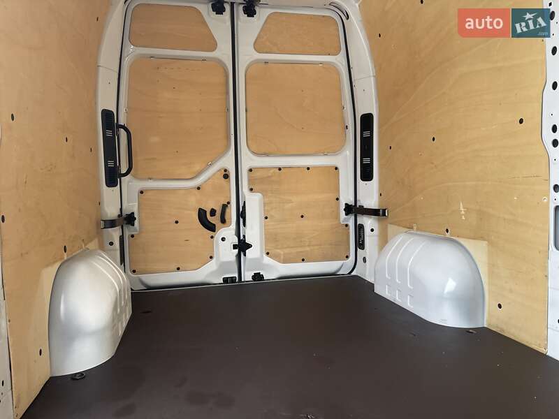 Вантажний фургон Renault Master 2020 в Дубні