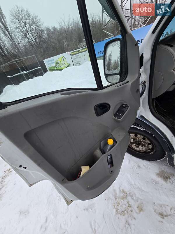 Грузовой фургон Renault Master 2009 в Каменец-Подольском