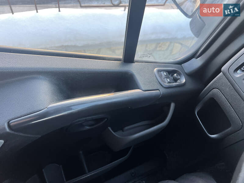 Вантажний фургон Renault Master 2017 в Хмельницькому