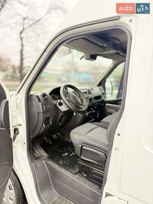 Вантажний фургон Renault Master 2014 в Одесі