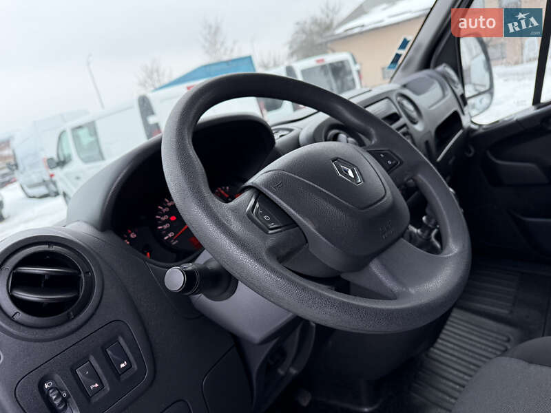 Вантажний фургон Renault Master 2018 в Дубні