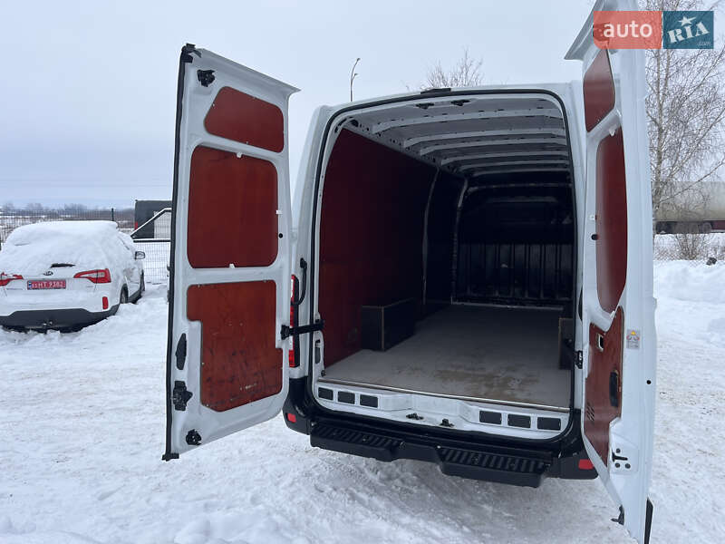 Вантажний фургон Renault Master 2017 в Дубні