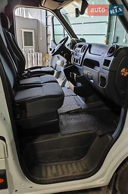 Вантажний фургон Renault Master 2016 в Олександрівці