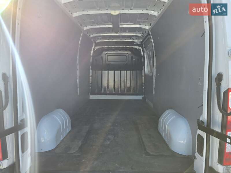 Вантажний фургон Renault Master 2017 в Луцьку