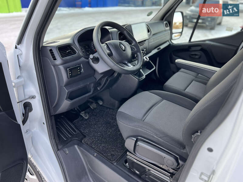Вантажний фургон Renault Master 2021 в Дубні