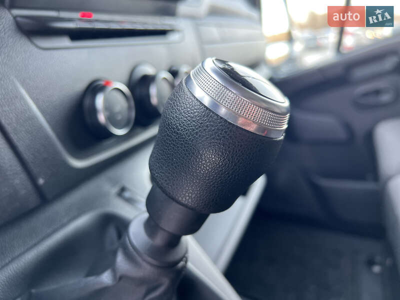 Вантажний фургон Renault Master 2021 в Дубні