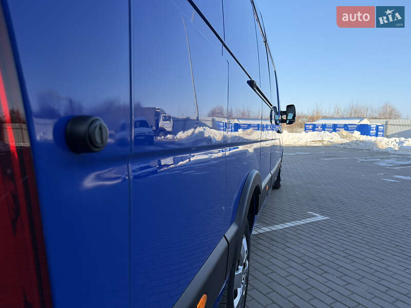 Грузовой фургон Renault Master 2022 в Дубно