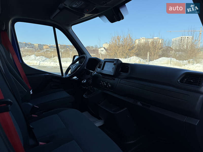 Грузовой фургон Renault Master 2022 в Дубно