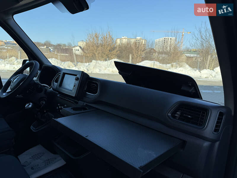 Грузовой фургон Renault Master 2022 в Дубно