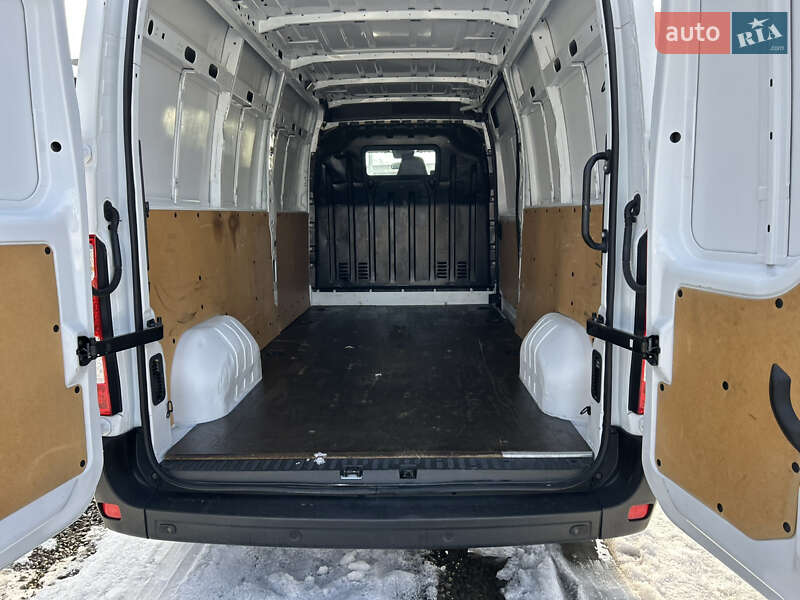 Вантажний фургон Renault Master 2021 в Хусті