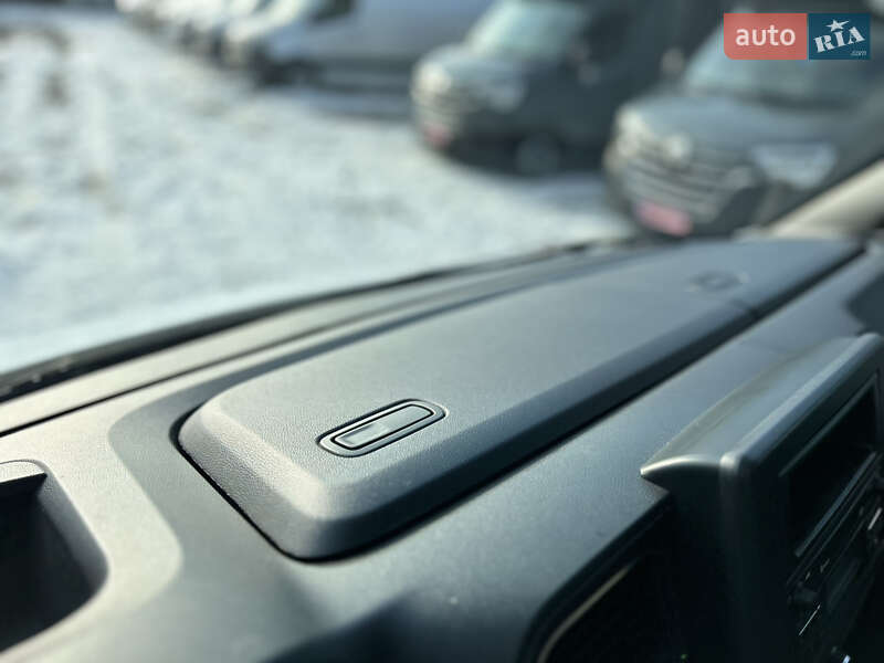 Вантажний фургон Renault Master 2021 в Хусті