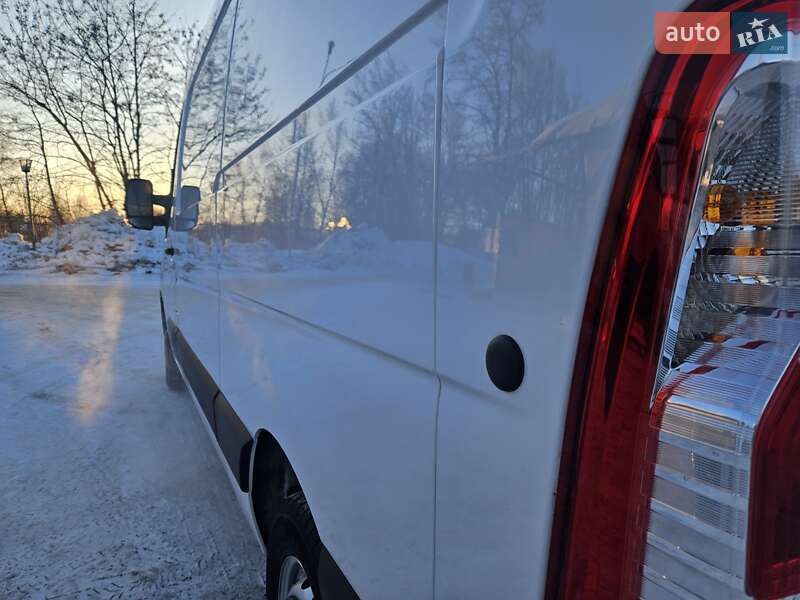Вантажний фургон Renault Master 2022 в Бердичеві