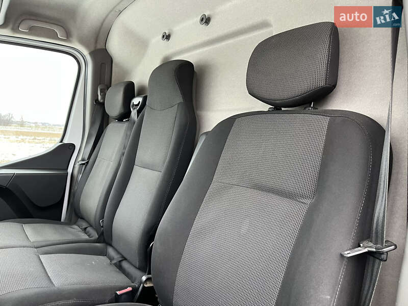 Вантажний фургон Renault Master 2020 в Володимирі