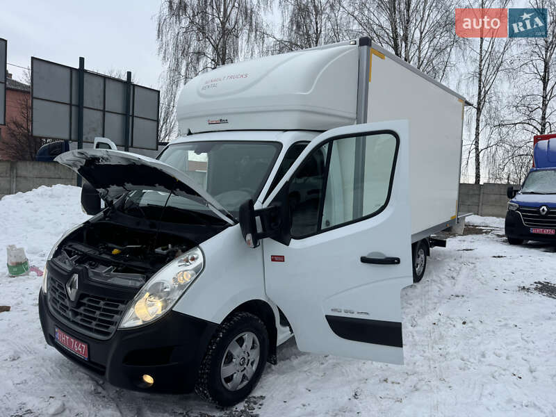 Вантажний фургон Renault Master 2017 в Рівному