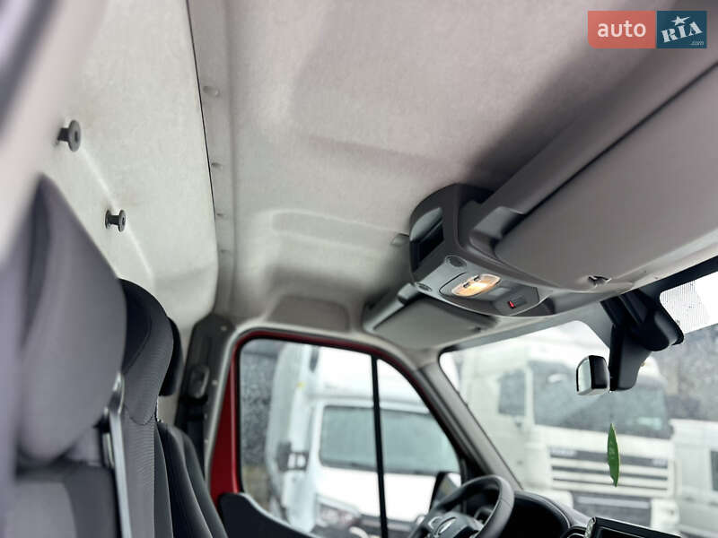 Вантажний фургон Renault Master 2024 в Хусті