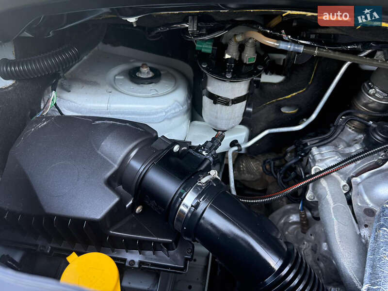 Вантажний фургон Renault Master 2020 в Дніпрі