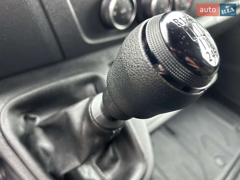 Грузовой фургон Renault Master 2024 в Хусте