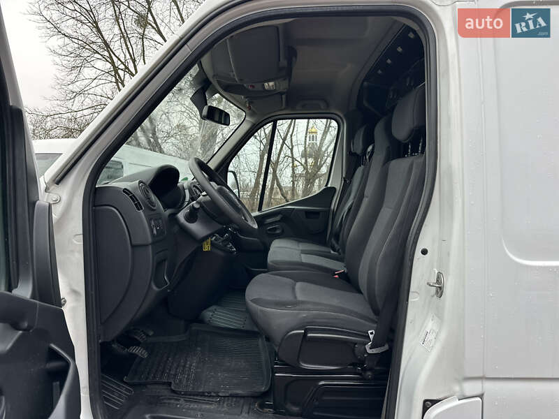 Вантажний фургон Renault Master 2019 в Рівному
