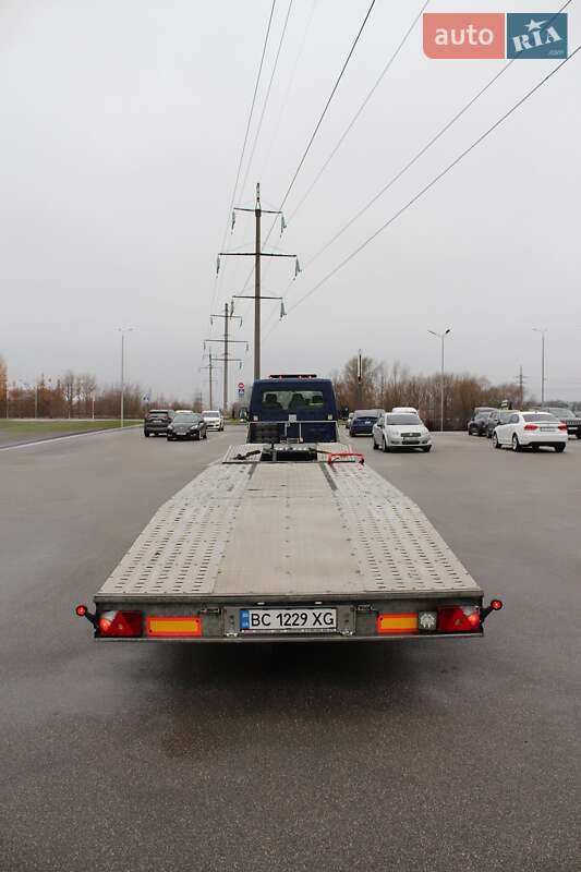 Евакуатор Renault Master 2016 в Ірпені