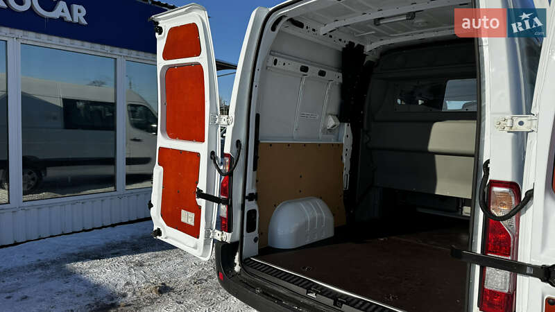 Вантажопасажирський фургон Renault Master 2017 в Києві