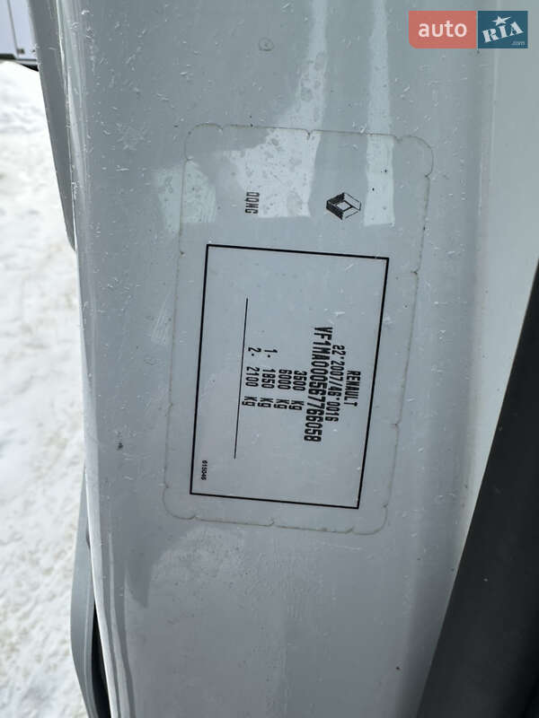 Вантажний фургон Renault Master 2021 в Рівному