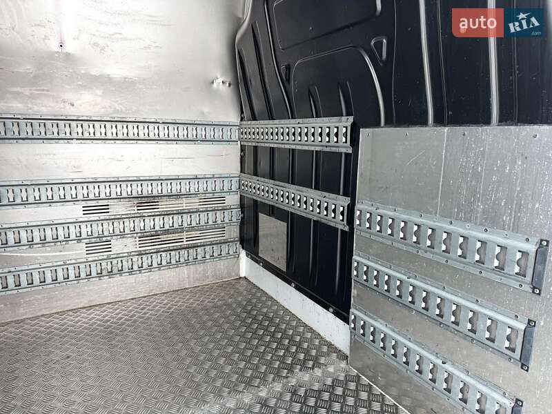 Вантажний фургон Renault Master 2021 в Рівному
