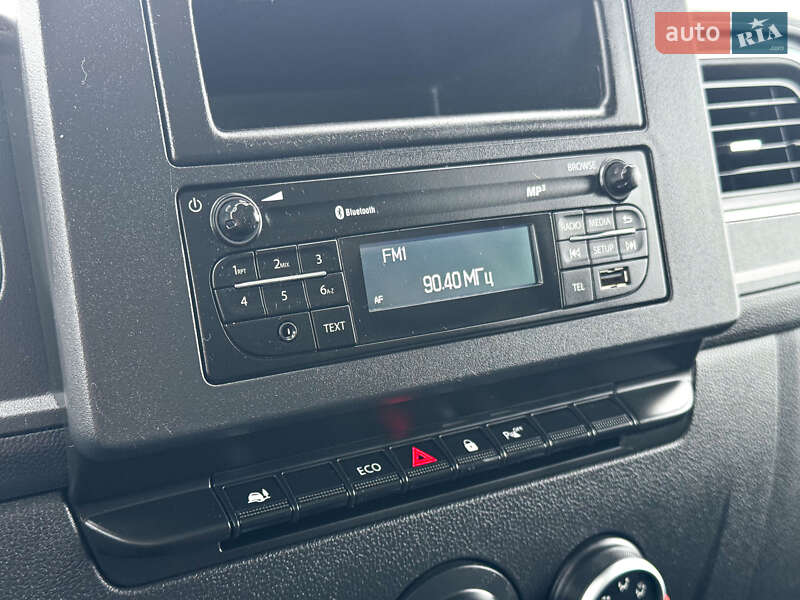 Вантажний фургон Renault Master 2021 в Рівному