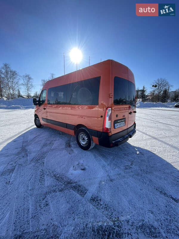 Мінівен Renault Master 2016 в Житомирі