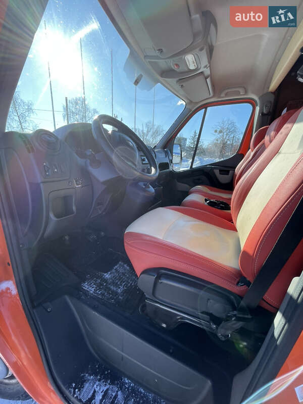 Мінівен Renault Master 2016 в Житомирі