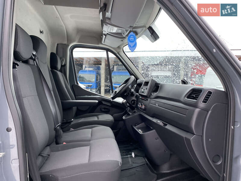 Тентованый Renault Master 2022 в Хусте