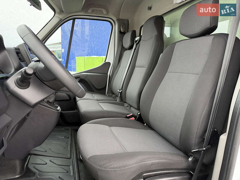 Вантажний фургон Renault Master 2021 в Дубні