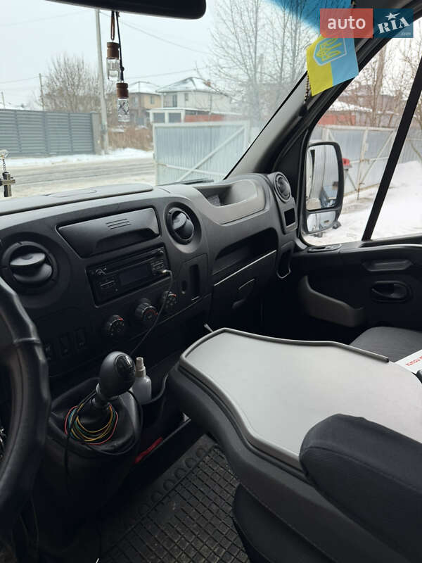 Вантажний фургон Renault Master 2017 в Києві