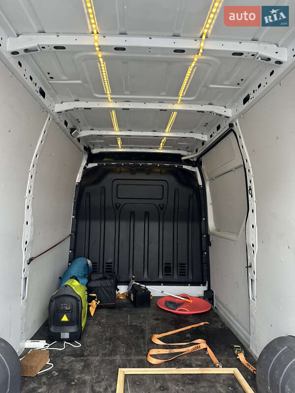 Грузовой фургон Renault Master 2018 в Киеве