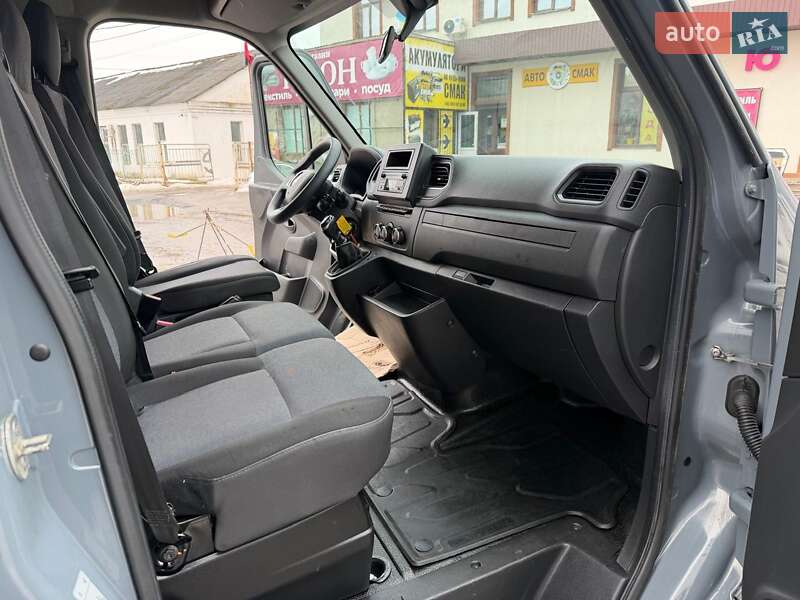 Вантажний фургон Renault Master 2020 в Дубні