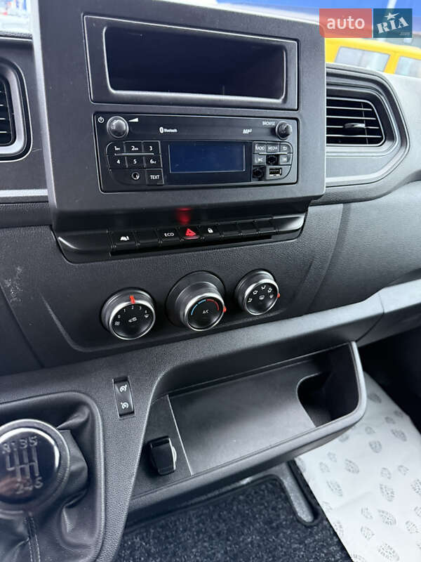 Вантажний фургон Renault Master 2022 в Дрогобичі