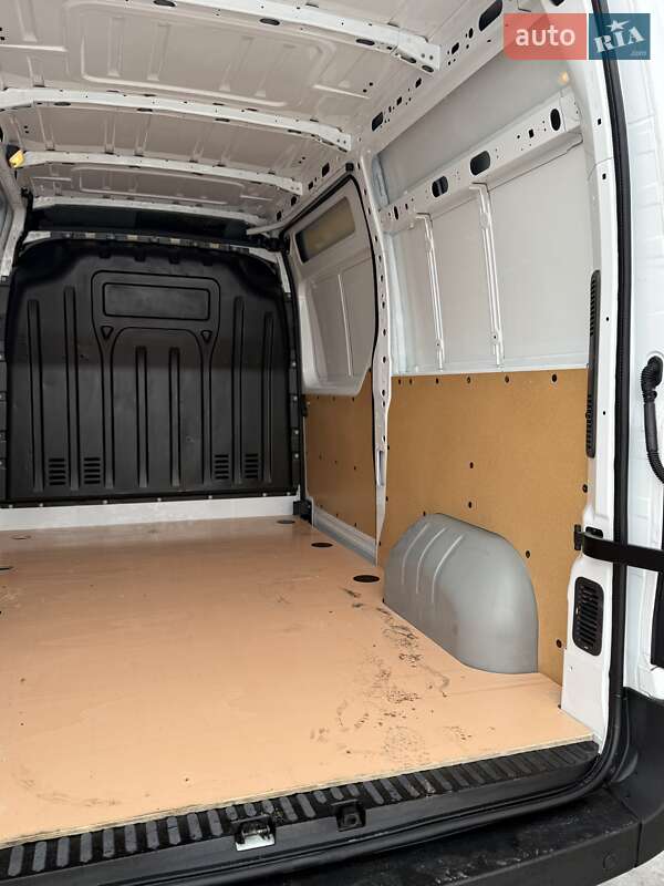 Мікроавтобус вантажний (до 3,5т) Renault Master 2018 в Рівному