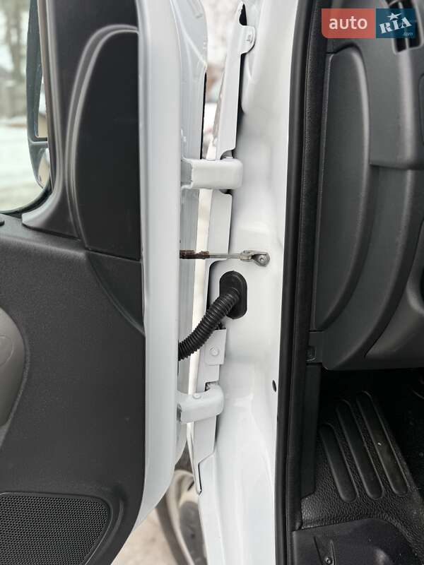 Мікроавтобус вантажний (до 3,5т) Renault Master 2018 в Рівному