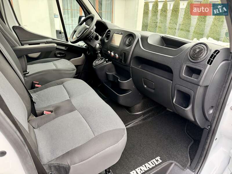 Грузопассажирский фургон Renault Master 2018 в Дубно