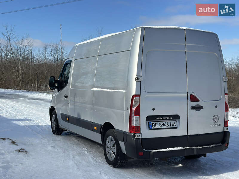 Вантажний фургон Renault Master 2017 в Первомайську