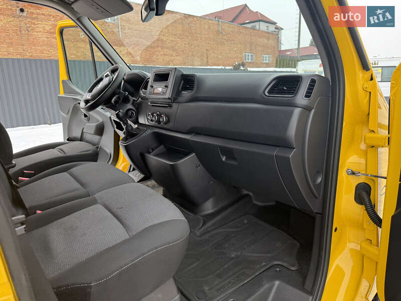 Вантажний фургон Renault Master 2022 в Луцьку