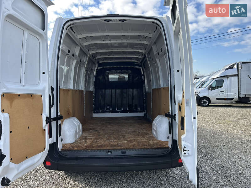 Вантажний фургон Renault Master 2018 в Хусті