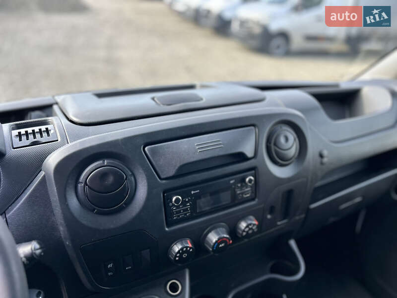 Вантажний фургон Renault Master 2018 в Хусті