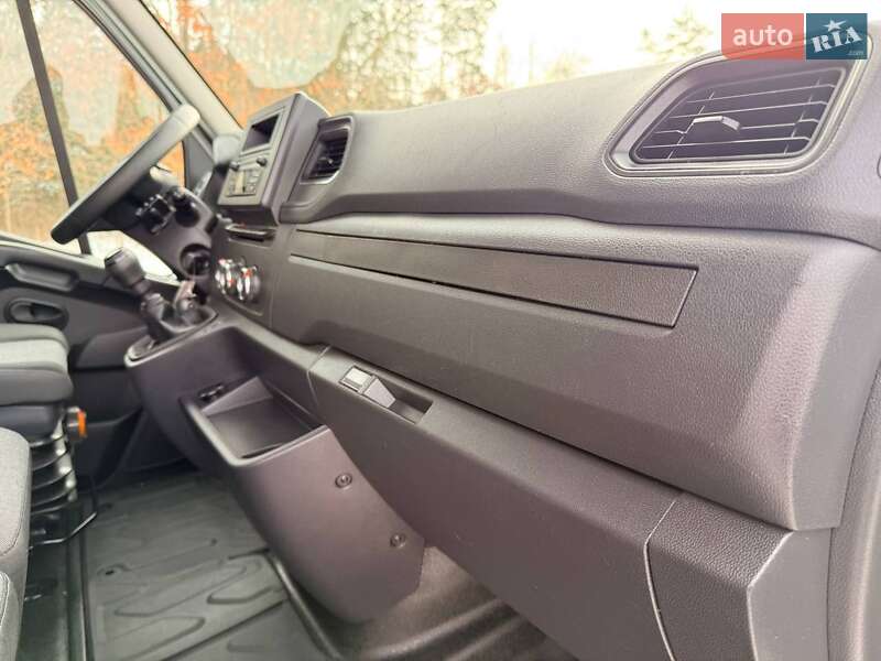 Грузовой фургон Renault Master 2022 в Киеве