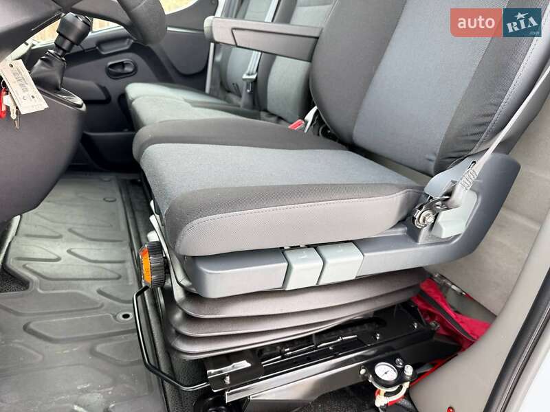 Грузовой фургон Renault Master 2022 в Киеве