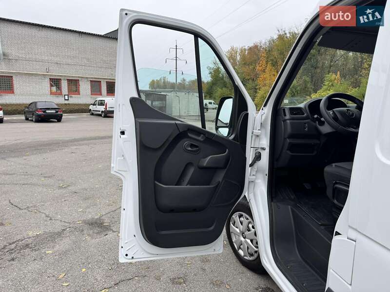 Мікроавтобус вантажний (до 3,5т) Renault Master 2021 в Дніпрі