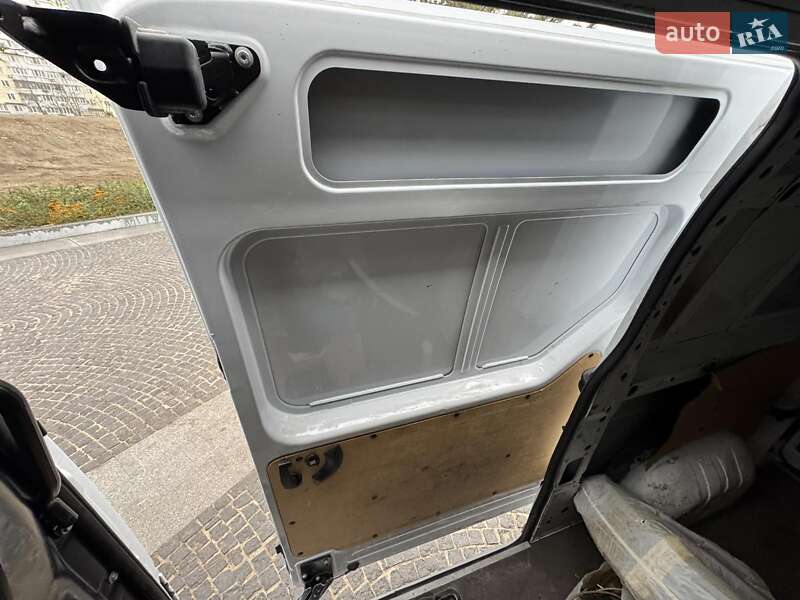 Мікроавтобус вантажний (до 3,5т) Renault Master 2021 в Дніпрі