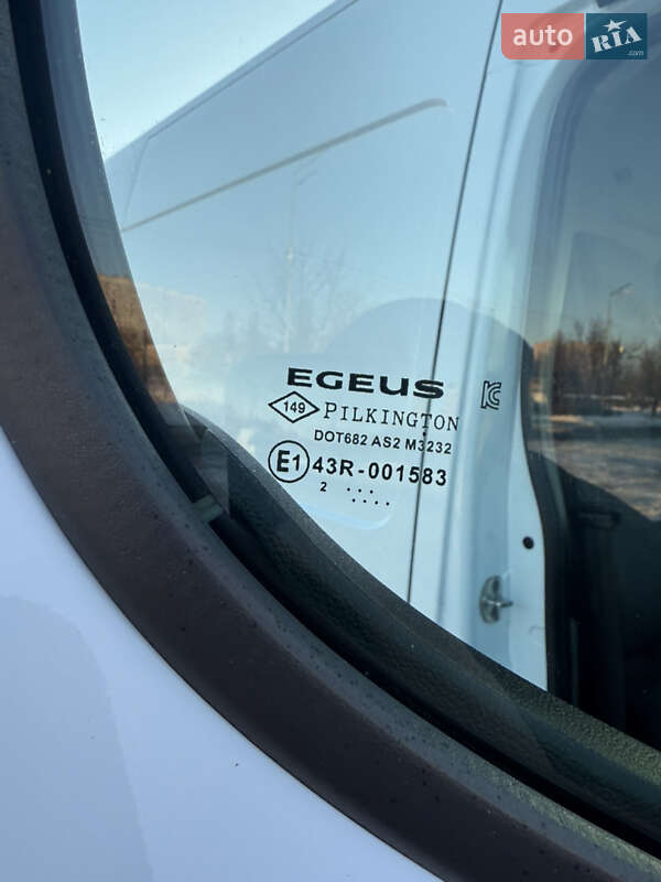 Грузовой фургон Renault Master 2022 в Киеве