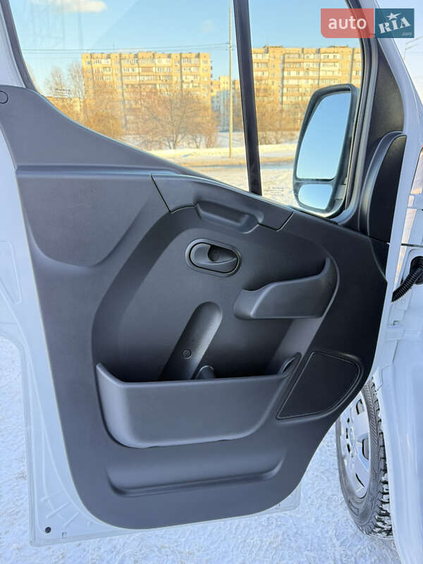 Грузовой фургон Renault Master 2022 в Киеве