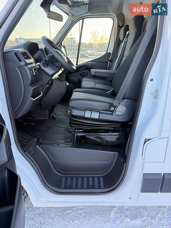 Грузовой фургон Renault Master 2022 в Киеве