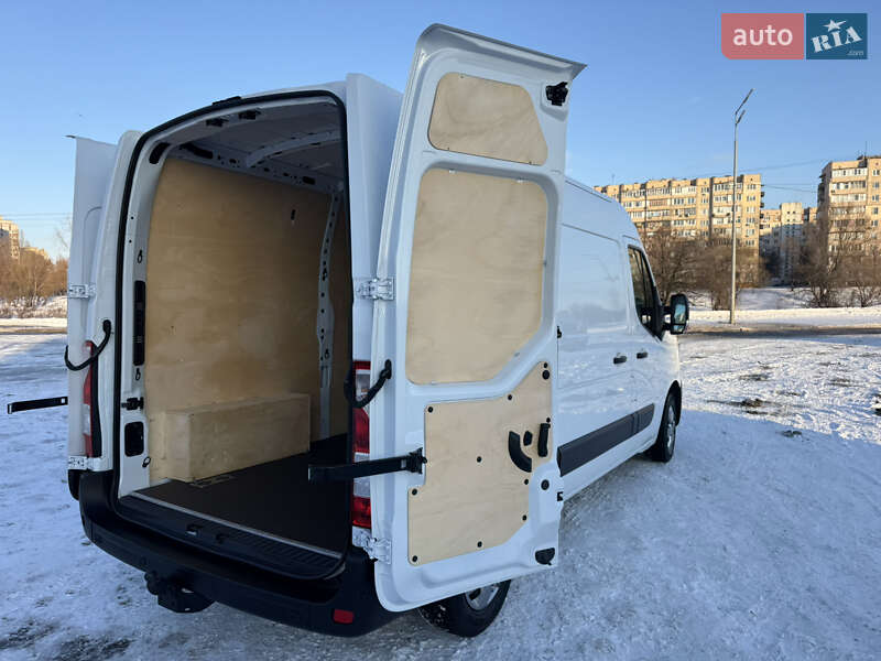 Грузовой фургон Renault Master 2022 в Киеве